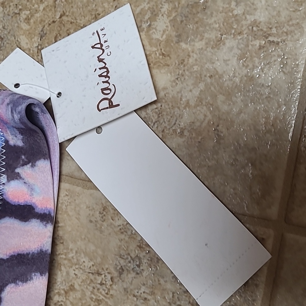 Patterned Swim Top - Picture 2 of 7
